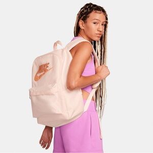 NIKE HERITAGE BACKPACK (25L)